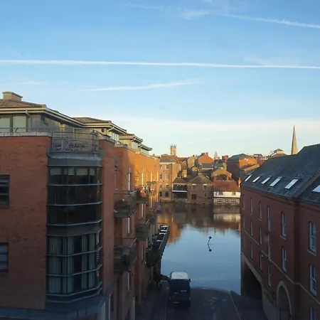 River View * York